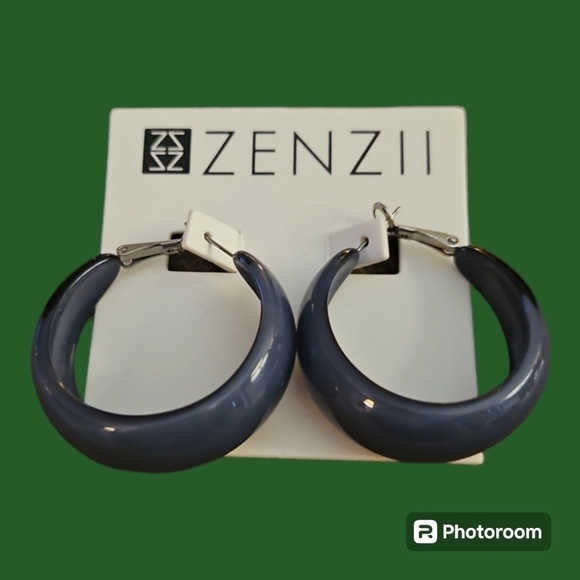 ZENZII Large Grayish Blue Mod Acrylic Hoop Earrings - Picture 1 of 5